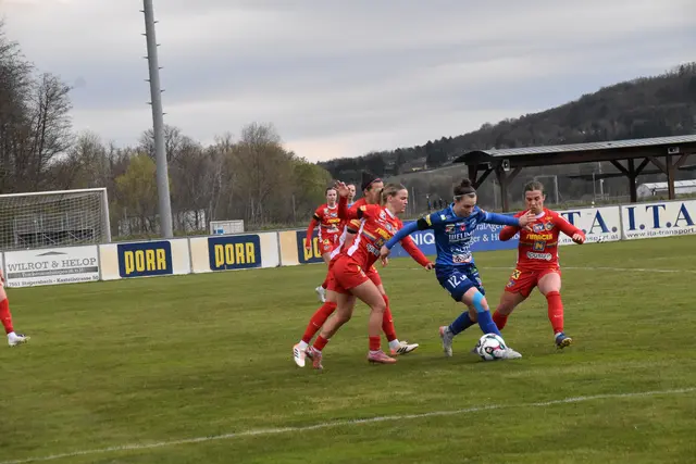 Katja Dorn zeigte wieder ein Topspiel und stellte die Sankt Pöltenerinnen vor einige Herausforderungen. Hier setzt sie sich gleich gegen drei Gegnerinnen in Szene. | Foto: MeinBezirk/Michael Strini