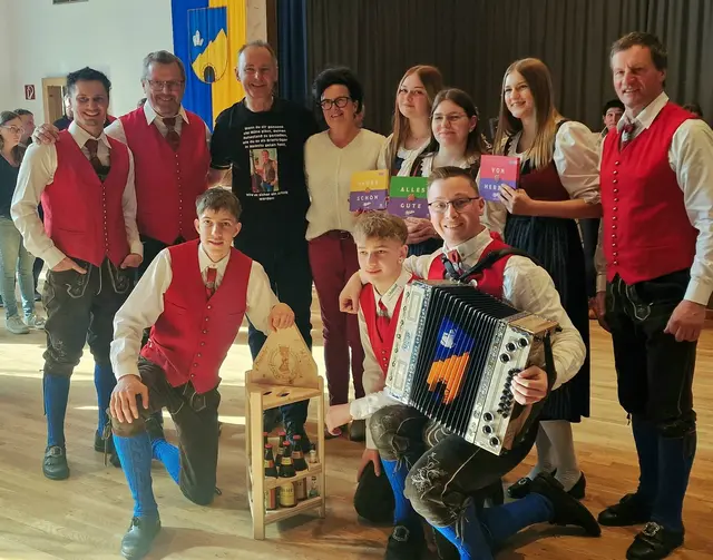Als Musikant und Laienschauspieler der Spielgemeinschaft Pusarnitz bereichert Gottfried Reinsperger oft das gesellschaftliche Leben. | Foto: Gemeinde Mallnitz 