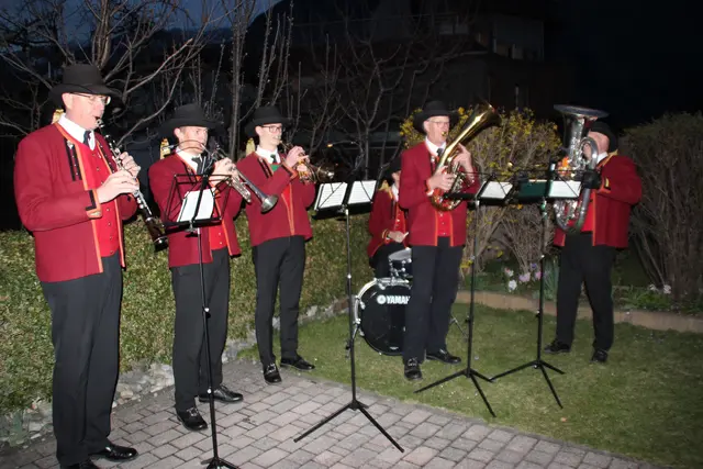 Musikalisch festlich gestaltete die Bläsergruppe der Kemater Musikkapelle den Festakt zum Geburtstag. 