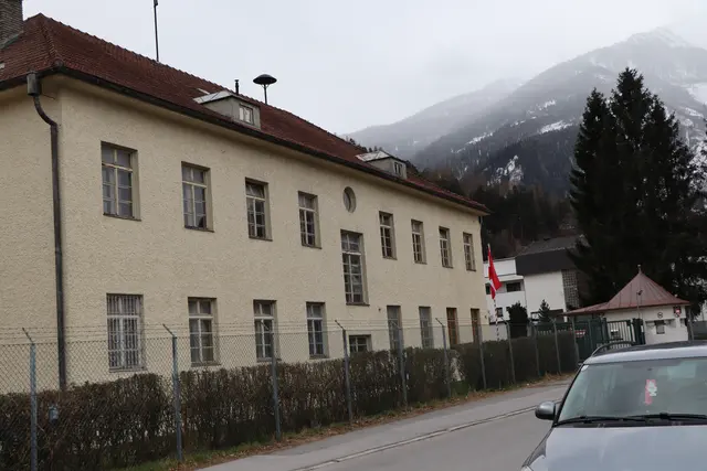 Die Gebäude der Kaserne sind in die Jahre gekommen. | Foto: Thomas Seelos