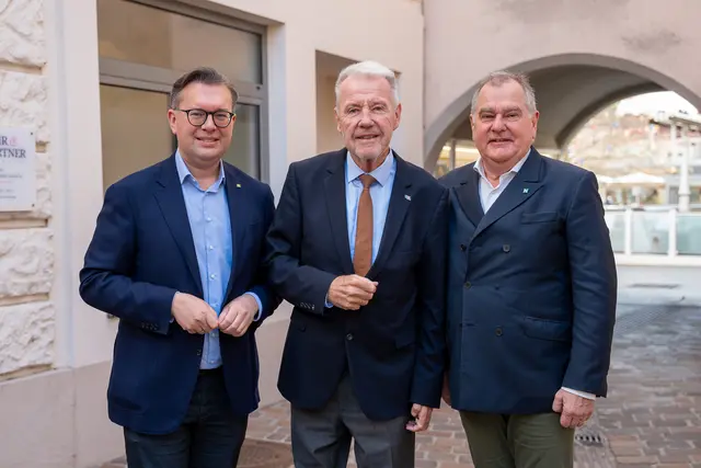 LAbg. Zauner, Schneeberger, LAbg. Dinhobl | Foto: VPNÖ