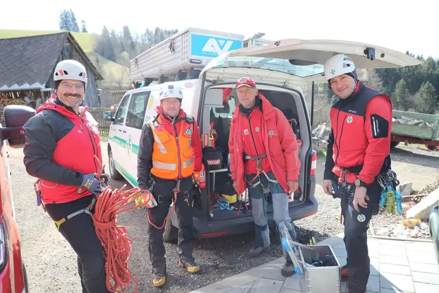 Die Bergrettung unterstützte die Feuerwehren. | Foto: FF/Zeiler