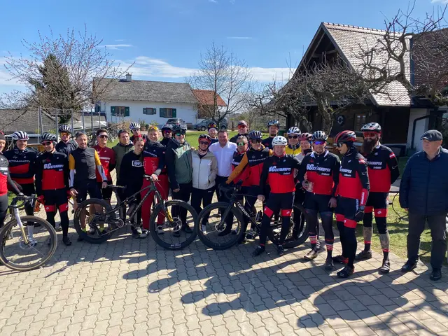 Die "Stoahupfa" aus Leibnitz starteten gemeinsam in die Bikesaison. | Foto: Sametz