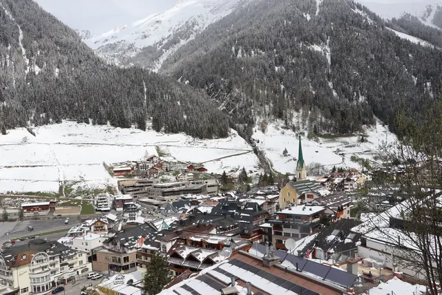 In der Nacht auf Montag brachen zwei Kosovaren in einen Gastronomiebetrieb in Ischgl ein und stahlen Bargeld. Sie konnten wenig später in einem Waldstück festgenommen werden. | Foto: Seelos