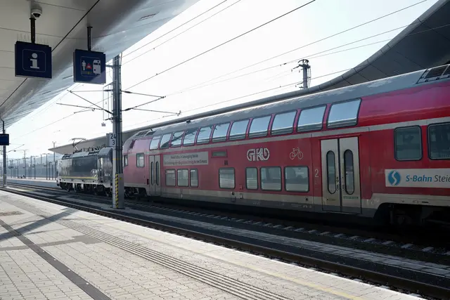 Die gemieteten Doppelstockzüge kommen bei GKB-Fahrgästen nicht gerade gut an. | Foto: MeinBezirk/Simon Michl