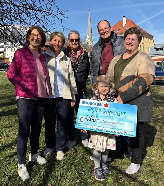 So helfen Imster Marketenderinnen bedürftigen Familien