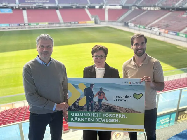 Laden zum StadionChrityRun am 23. Mai 2026 ins Wörthersee Stadion: Daniel Greiner, LR.in Beate Prettner und Martin Schumnig (von links)
  | Foto: Büro LR.in Prettner