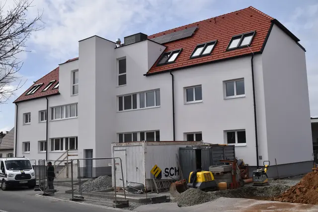 Aus dem ehemaligen Gasthaus Artner wurde mit der Oberwarter Siedlungsgenossenschaft ein schmuckes Wohngebäude. | Foto: MeinBezirk/Michael Strini