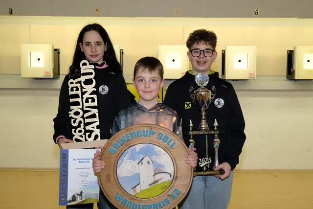 Antonia Kapferer-Auer, Peter Gasteiger und Manuel Jeitner gewannen Gold beim Salvencup in Söll (Klasse Jugend 1). Antonia Kapferer-Auer gewann auch in der Einzelwertung Gold