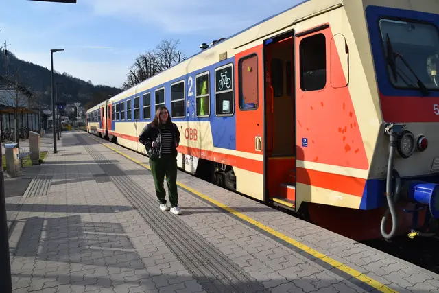 Nicole Lugbauer aus Miesenbach pendelt mit dem Auto und mit dem Zug zu ihrem Arbeitsplatz in Melk. | Foto: Roland Mayr/MeinBezirk Scheibbs
