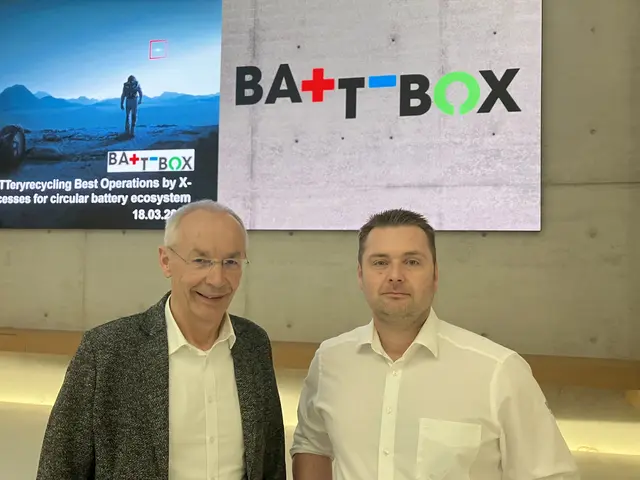 Wilhelm Rupertsberger (Abteilungsleiter Kunststoff und Recycling bei Fill) und Martin Muik (Abteilung F&amp;E bei Fill) beim „BattBox“-Abschlussmeeting. | Foto: Fill