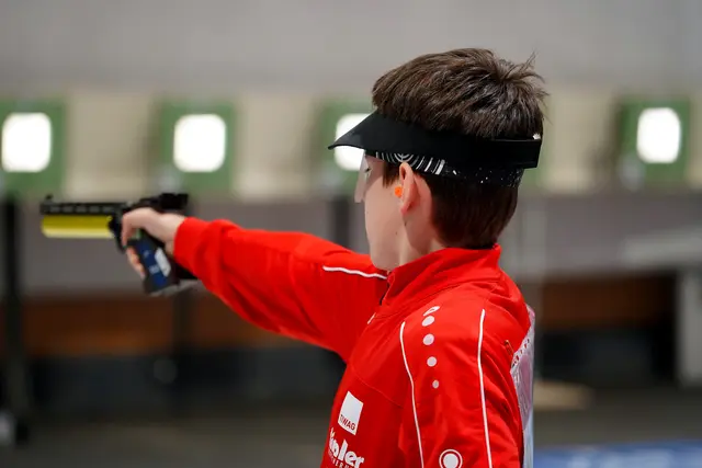 Andreas Bacher - einer der jüngsten Teilnehmer mit der Luftpistole | Foto: Christian Kramer