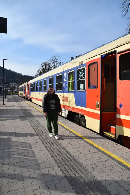 Nicole Lugbauer aus Miesenbach pendelt mit dem Auto und mit dem Zug zu ihrem Arbeitsplatz in Melk. | Foto: Roland Mayr/MeinBezirk Scheibbs