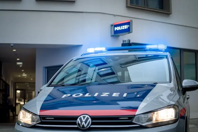 Der Lenker des Unfallfahrzeuges soll sich noch am selben Tag bei der Polizei gemeldet haben. Er werde angezeigt. (Symbolfoto)  | Foto: Bernhard Knaus