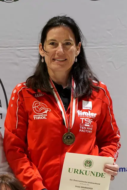 Immer für eine Medaille gut - Vroni Mairhofer aus Oetz gewann Bronze in der Luftpistolenklasse Seniorinnen 1 (Einzel und Team) | Foto: Christian Kramer