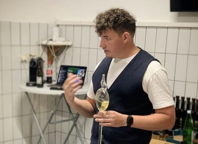 Kattauer Edelbrand-Unternehmer Daniel Hofbauer wurde in „Successful People in Austria and Germany“ aufgenommen. | Foto: Edelbrand Hofbauer e.U.