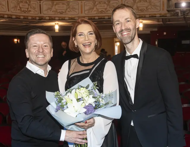 Standing Ovation für Maya Hakvoorts super Musicalkonzert in Baden