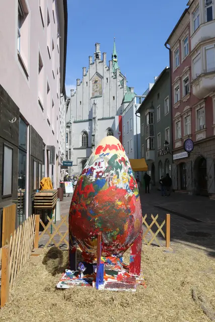 Silberstadt Schwaz ganz im Zeichen von Ostern.