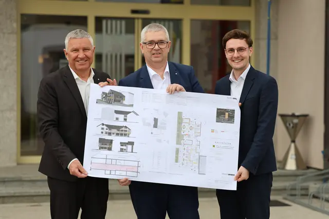 Spatenstich für den Umbau der Bankstelle gefeiert