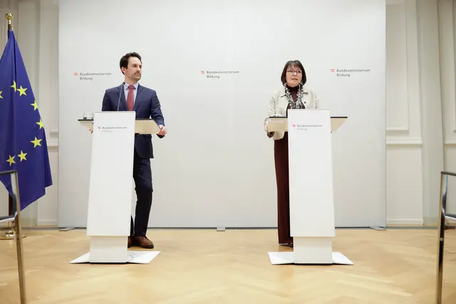 KI, Medien, Demokratie und Latein im Fokus des neuen Lehrplans