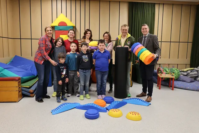 Grüne spenden nach Radbörse 1.000 Euro für Sonderschule