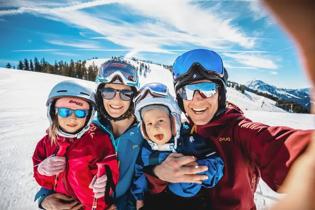 Zu Ostern legt die SkiWelt gratis Skipässe für Kinder und Jugendliche ins Osternest. | Foto: SkiWelt Wilder Kaiser - Brixental I Mathäus Gartner