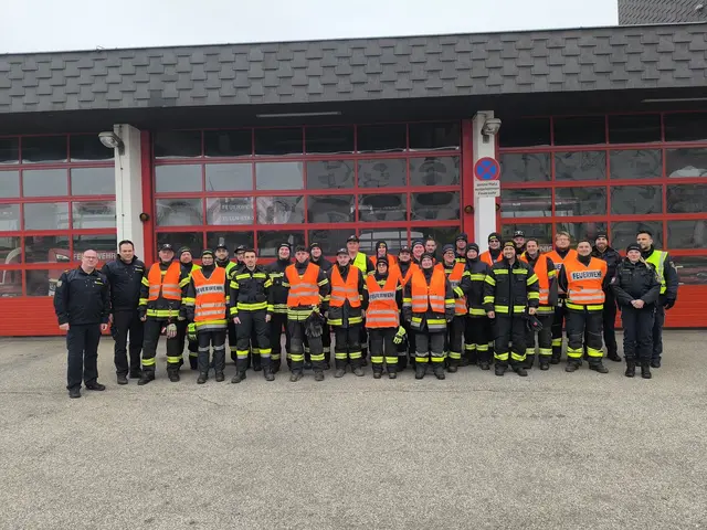 Im Feuerwehrhaus Tulln qualifizieren sich 26 neue Verkehrsregler
