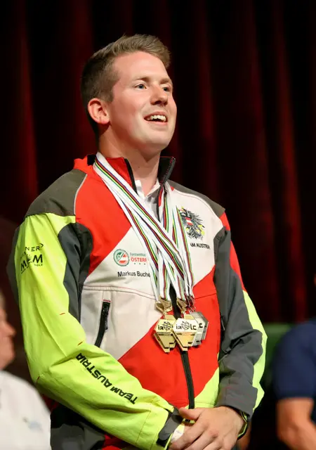Markus Buchebner bei der Forst-WM 2024: Damals holte er gleich vier Goldmedaillen.  | Foto: Danzer