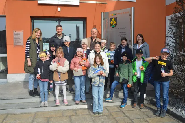 Volksschüler besuchten Bürgermeister Erich Priewasser