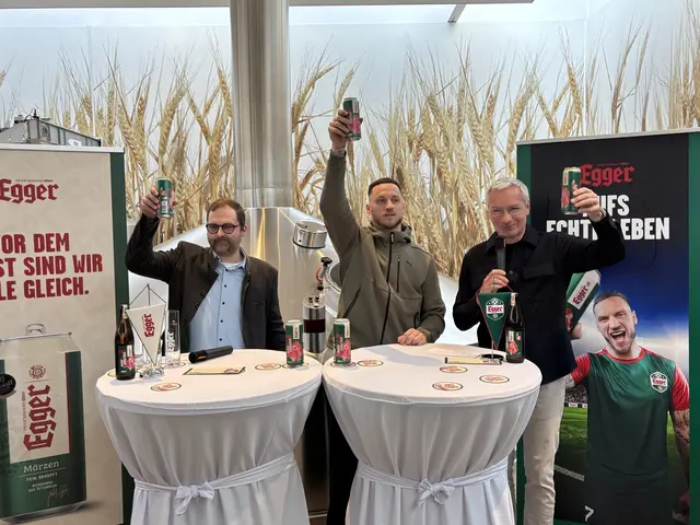 Natürlich wurde die limitierte Edition auch verkostet. | Foto: Tanja Handlfinger