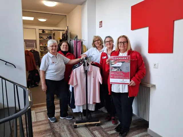 Freiwillige RK-Mitarbeiterinnen des Rotkreuz-Marktes Bekleidung Steyr-Stadt  | Foto: OÖRK 