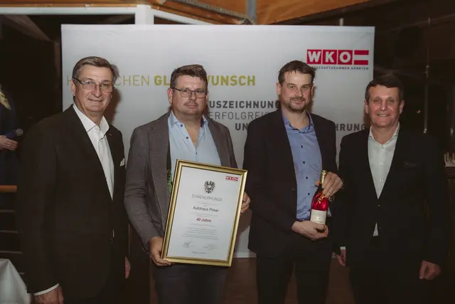 Harald Pirker (2.v.l.) und Robert Pirker (2.v.r) | Foto: WKK/Sabine Watl