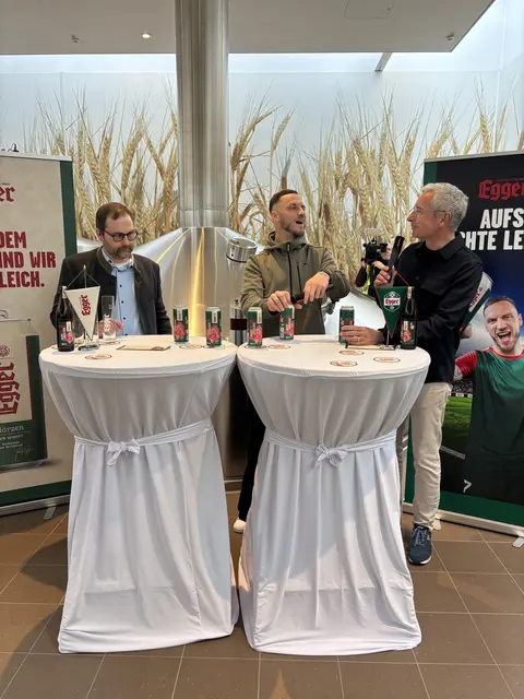 Das "Zisch" darf nicht fehlen. | Foto: Tanja Handlfinger