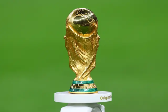 Von Donnerstag, 11. Juni 2026, bis Sonntag, 19. Juli, wird die Fußball-WM ausgetragen. Gleich 48 Mannschaften, darunter Österreich, würden die Trophäe am Ende gerne in den Händen halten. (Archiv) | Foto: APA-Images / dpa / Tom Weller