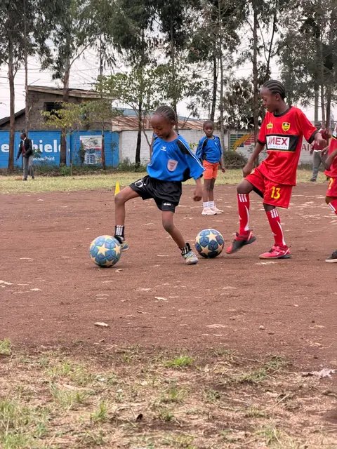 Acakoro Projekt zeigt, wie ein Ball Leben im Slum verändert