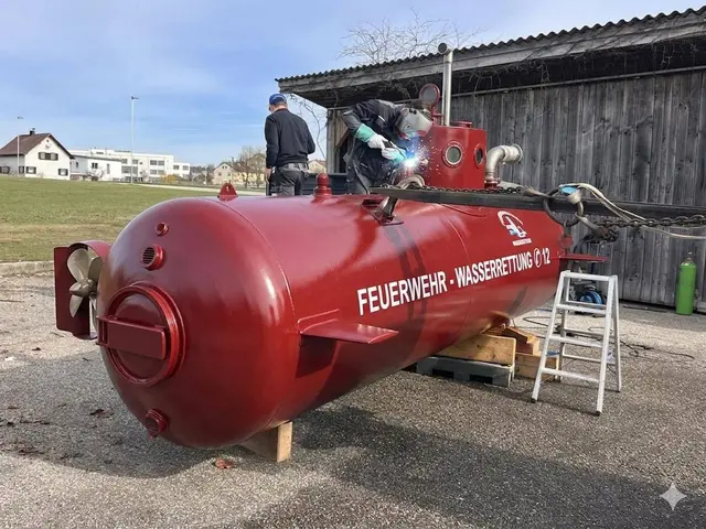 Die FF Rohrbach berichtete, dass in der Bezirkshauptstadt ein U-Boot stationiert wurde. | Foto: FF Rohrbach/KI