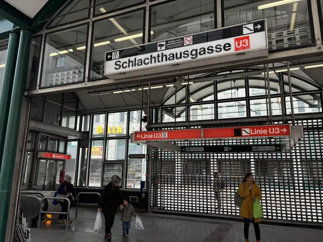 Die Aufzugsanlagen bei der U3-Station Schlachthausgasse haben nach 20 Jahren das Ende ihrer Lebensdauer erreicht.  | Foto: Luca Arztmann/MeinBezirk
