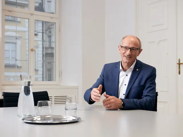 "Die Freiwilligenwoche ist auch heuer wieder eine tolle Gelegenheit, um sich für die ehrenamtliche Arbeit zu begeistern und neue Bereiche kennenzulernen", betont LH Anton Mattle. | Foto: Land Tirol/Kaser