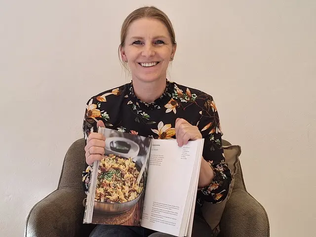 Eines ihrer Lieblingsrezepte: Enthammer präsentiert eine ihrer vegetarischen Neuinterpretationen. | Foto: MeinBezirk/Anja Kern