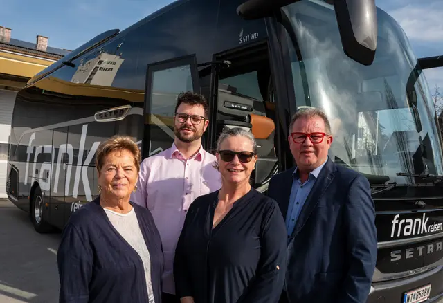 Der Familienbetrieb Frank Reisen lädt zum Tag der offenen Tür: Jutta Frank, Georg Wurz, Petra Wurz-Frank und Christoph Wurz. | Foto: Frank Reisen
