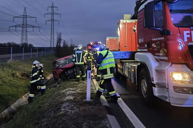 Am Donnerstag in der Früh kam es auf der S31 Höhe Tschurndorf zur Kollision zwischen einem Pkw und einem Lkw. | Foto: FF Weppersdorf