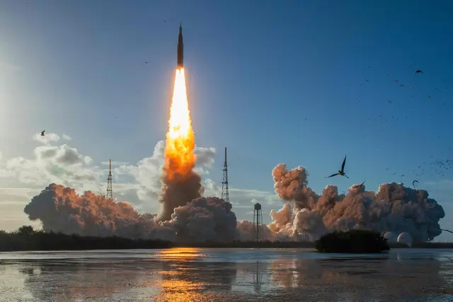 Mit der Artemis-Mission fliegt österreichische Technologie ins All.  | Foto: APA-Images / AFP / JIM WATSON