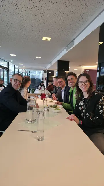 Viele Ehrengäste beim Knödelessen der Telfer Grünen. | Foto: Telfer Grüne