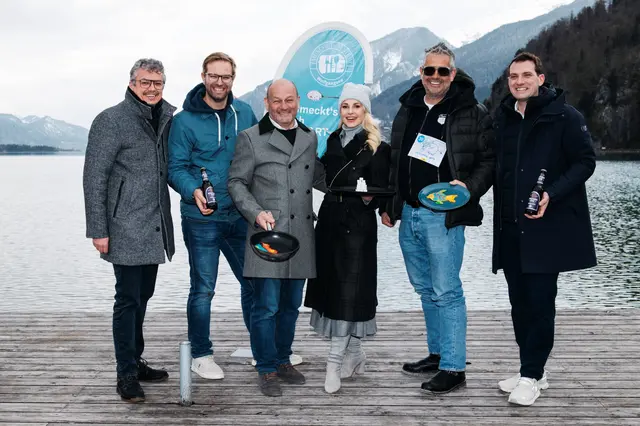 Norbert Leitner, WTG Vorstand St. Gilgen, Josef Schmeisser, WTG Vorstand Strobl, Harald Humer, Bürgermeister Strobl, Genussbotschafterin Silvia Schneider, Matthias Hinterberger, WTG Vorstand St. Wolfgang, Patrick De-Bettin, WTG GF. | Foto: Wolfgangsee Tourismus Gesellschaft m.b.H