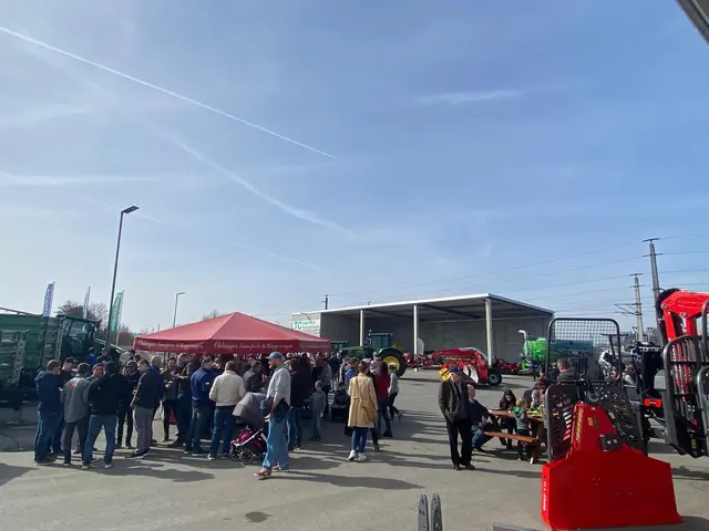 Hausmesse in Redlham zog viele Besucher an. | Foto: Lagerhaus Vöcklabruck-Gmunden eGen