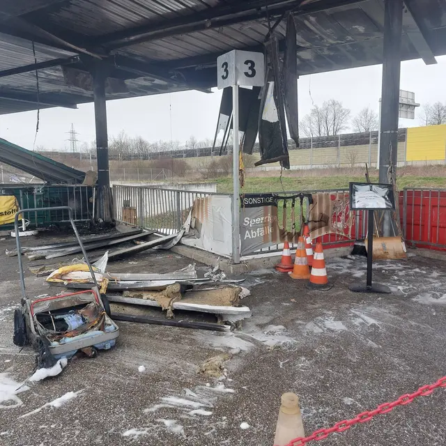 Nach dem verheerenden Brand im ASZ Wels-Neustadt herrscht heute beinahe wieder Normalbetrieb. | Foto: Rammerstorfer
