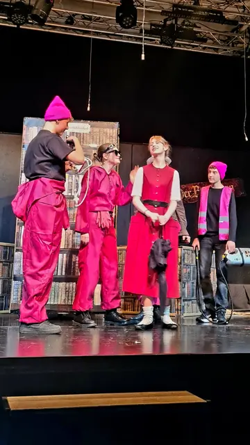 Die jungen Darstellerinnen und Darsteller überzeugten mit ihrer „geistreichen“ Performance. | Foto: MMS St. Johann