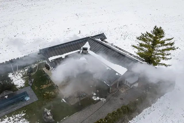 Der Brand bricht im Keller der Wohnhauses aus. | Foto: Feuerwehr Flachau