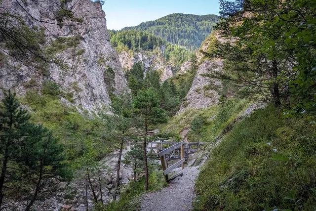 Die Geißlochklamm bietet einfache Schluchtenwanderungen für die ganze Familie. Auch Kletterer und Radfahrer kommen auf ihre Kosten. | Foto: Martin Heppner