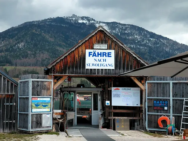 Mit der Fähre nach St. Wolfgang  | Foto: H.Bachinger